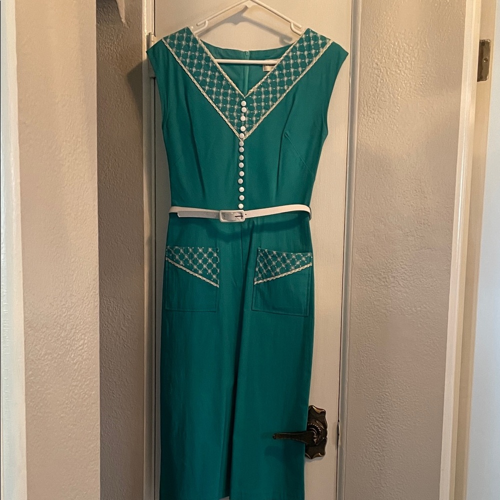 Betty Paige Elegant Teal Dress with White Accents MCM